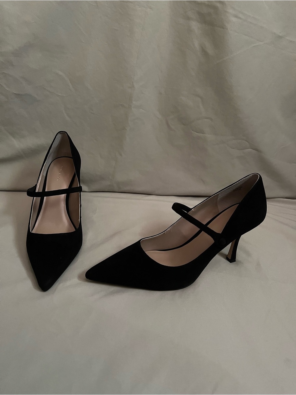 Ann Taylor Black Mary Jane Pointed Toe Pumps